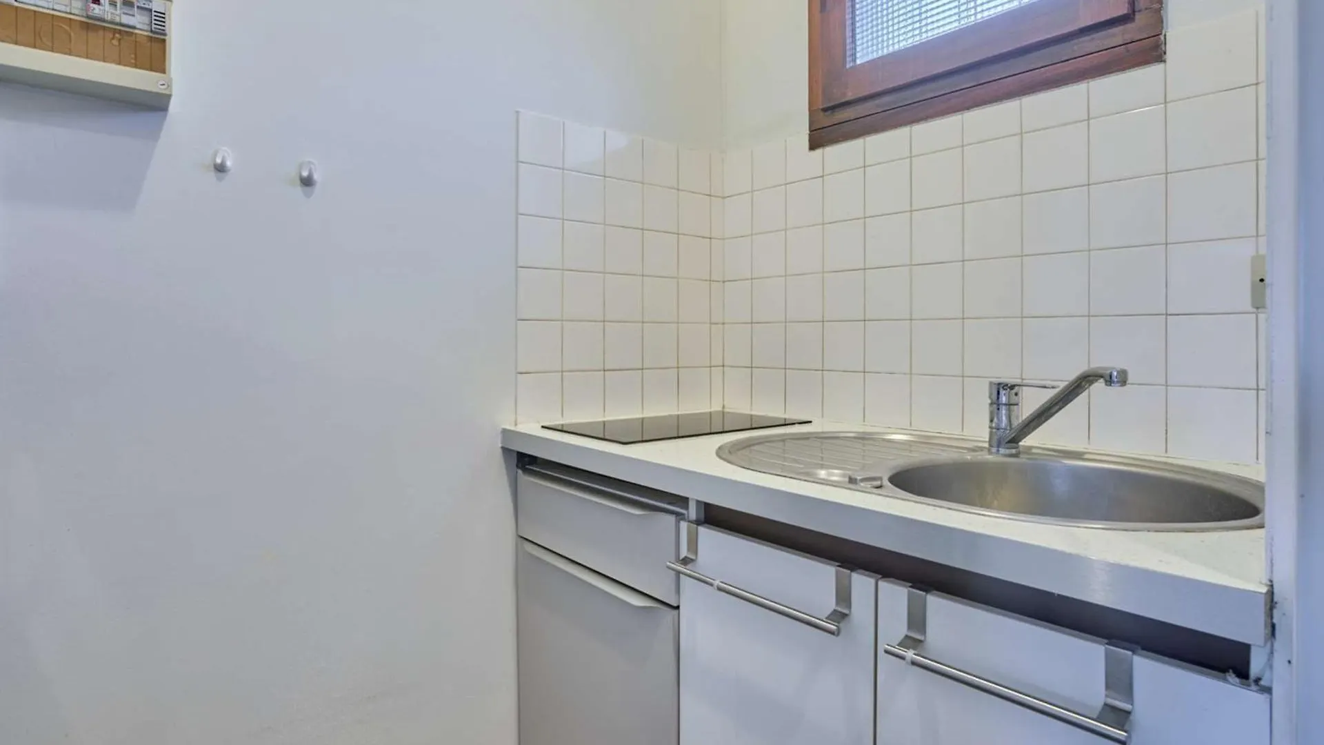 T1 Bis Avec Wifi, Terrasse, Proche Thermes - Fr-1-841-59 Cazaubon