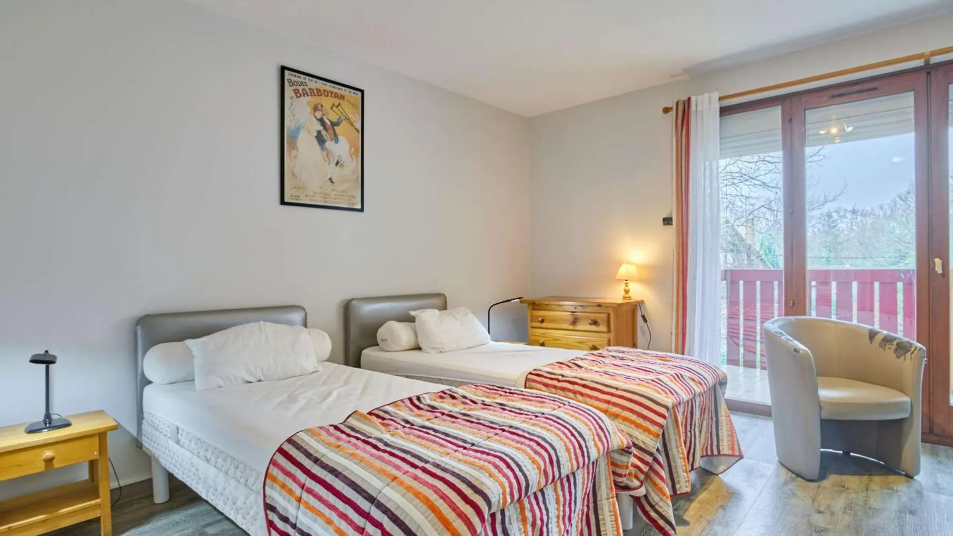 T1 Bis Avec Wifi, Terrasse, Proche Thermes - Fr-1-841-59 Cazaubon Apartment