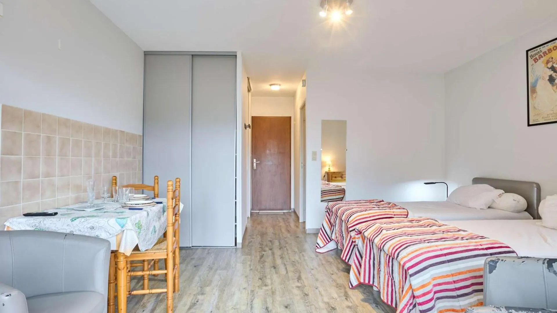 T1 Bis Avec Wifi, Terrasse, Proche Thermes - Fr-1-841-59 Cazaubon